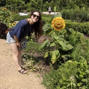 Meet your Posher, Claudia